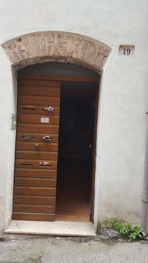 Ferienwohnung Via Della Posterna Spoleto Exterior foto